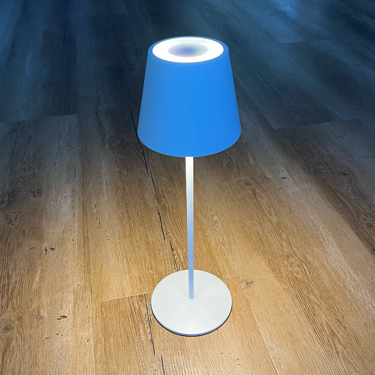 LED Tischlampe mit Akku