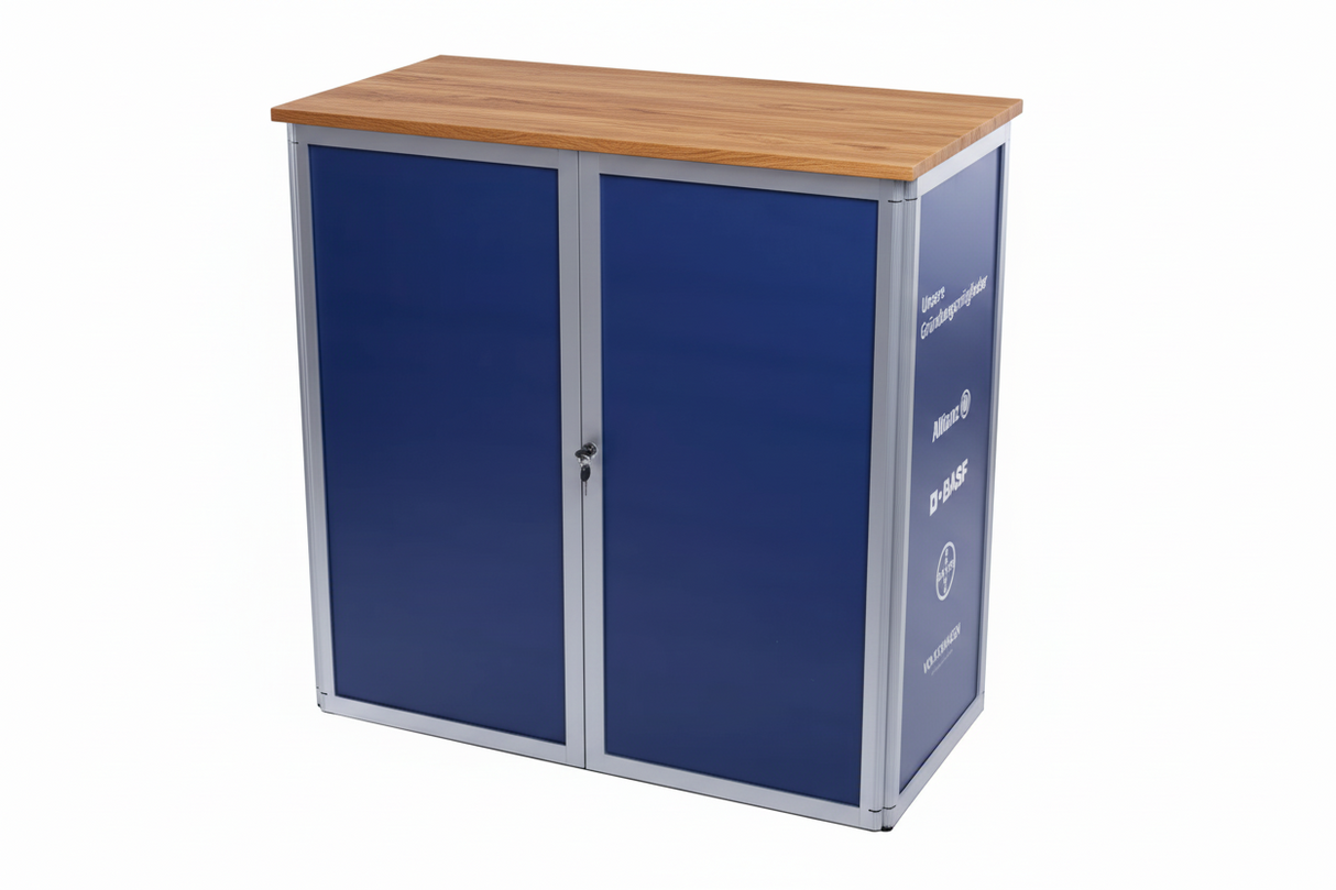 Messe-Sideboard abschließbar hellgrau. Zusammenklappbares, faltbares Sideboard, mobil und leicht transportierbar mit individuellem Werbedruck. Jetzt individuell konfigurieren
