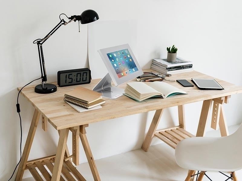 Tischständer für Tablet-Halterung neigbar