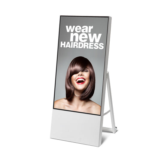 digitaler kundenstopper weiß, mobil und faltbar, zusammeklappbar mit rollen. ideal für promotions, messe, events, kongresse und infostand. Auch als digitaler Wegweiser nutzbar