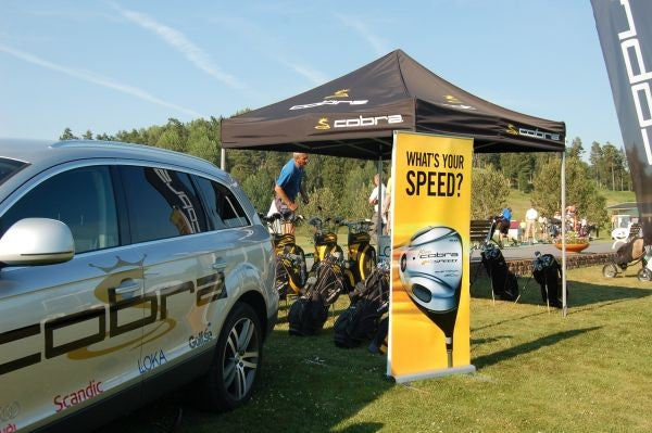 Expand MediaScreen 2 Outdoor Roll Up Display