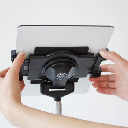 Tabletständer Universal – freistehend – Detailansicht