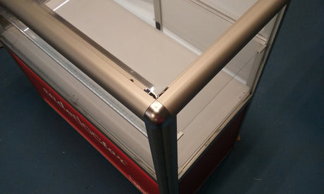 Mobile Vitrinentheke Alufold Pro – Detailansicht