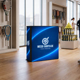 LEDUP Counter ONE BLACK mit Messe-Shop24-Branding – im Einsatz