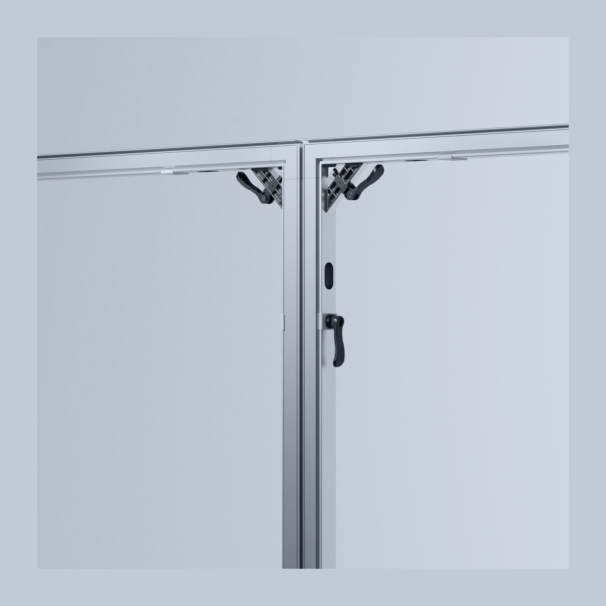 Zwei System-50-Rahmen mit Rahmenverbinder Plus verbunden